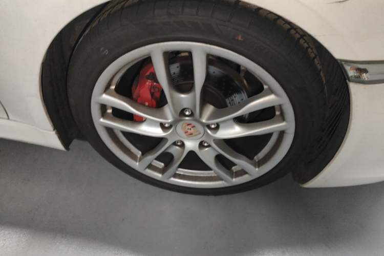 Used Porsche Cayman 2013 Cayman 2.7L Right Front Wheel Hub