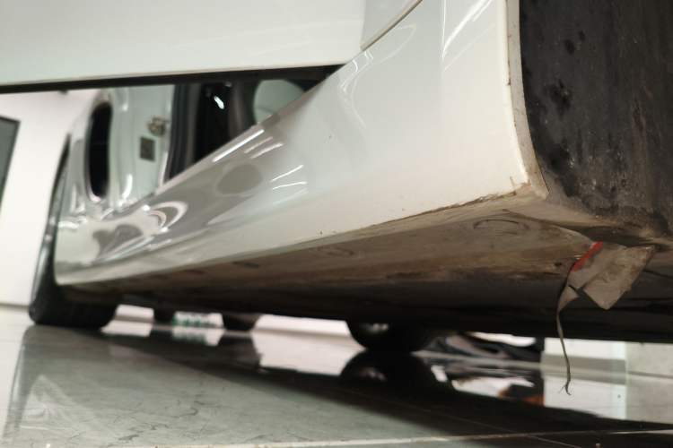 Used Porsche Cayman 2013 Cayman 2.7L Right Side Sill