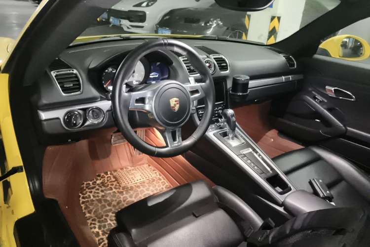 Used Porsche Cayman 2013 Cayman S 3.4L Center Console