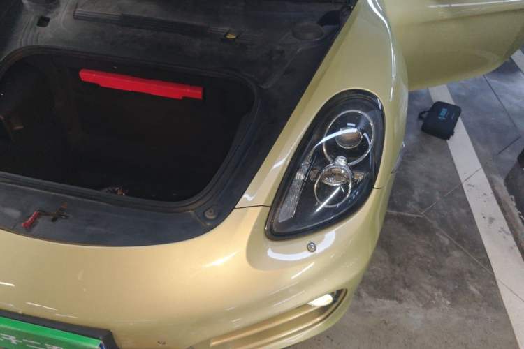 Used Porsche Cayman 2013 Cayman 2.7L Engine Bay Left