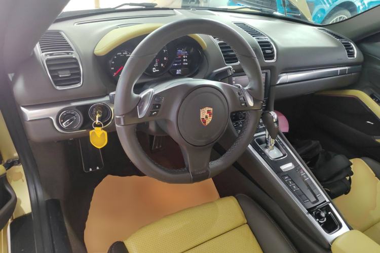 Used Porsche Cayman 2013 Cayman 2.7L Interior 2