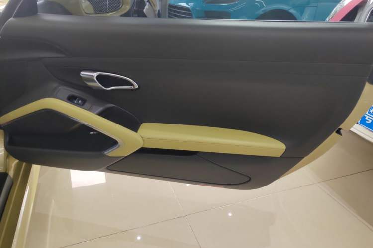 Used Porsche Cayman 2013 Cayman 2.7L Interior 5