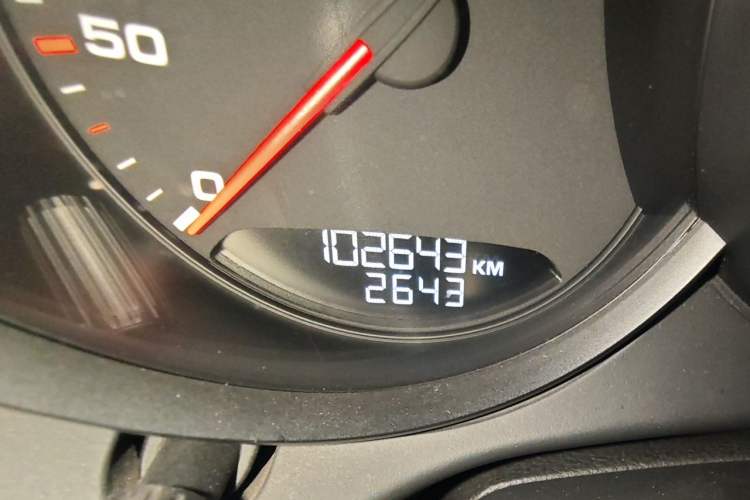 Used Porsche Cayman 2013 Cayman 2.7L Odometer Close Up