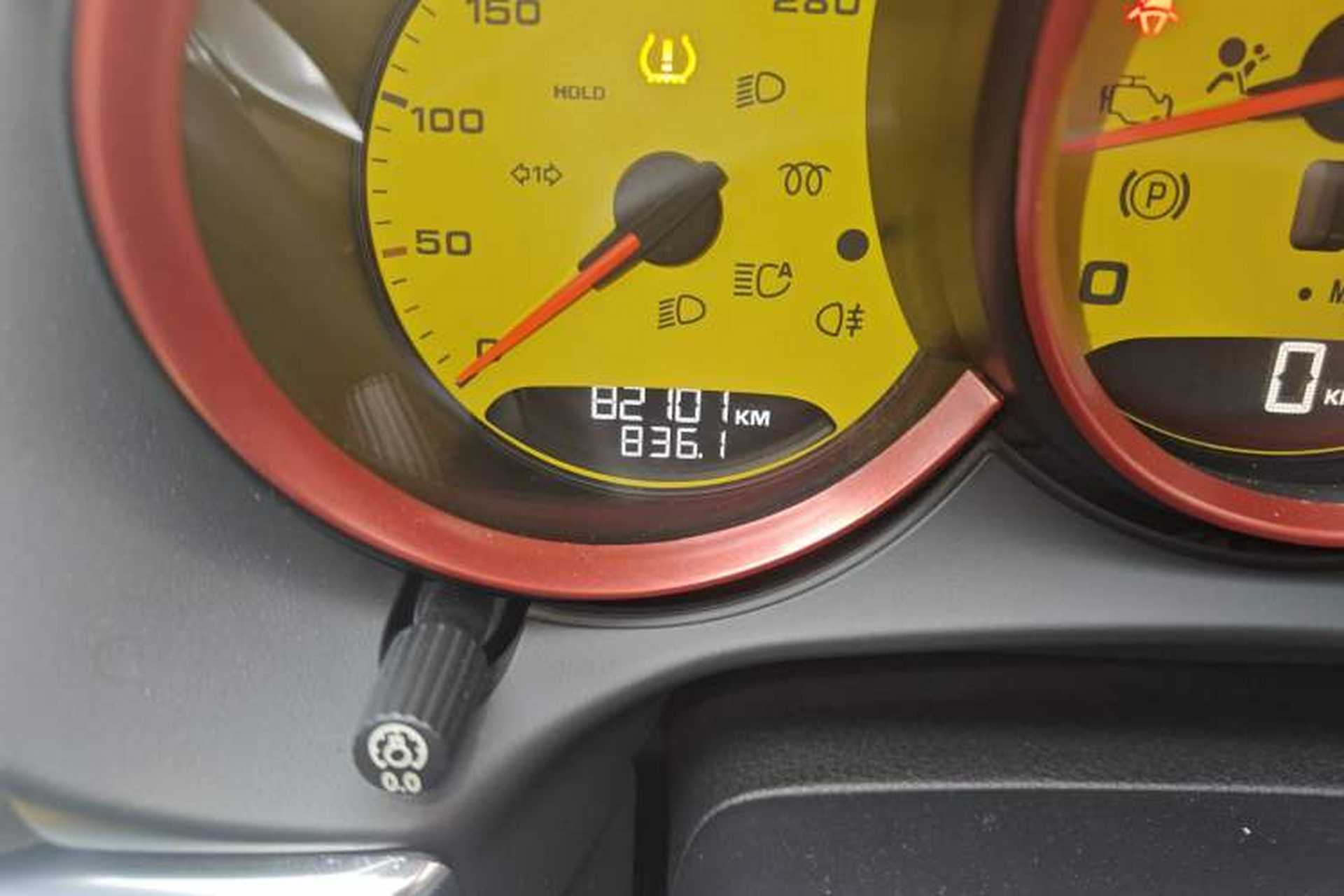 Used Porsche Cayman 2013 Cayman 2.7L Odometer Close Up