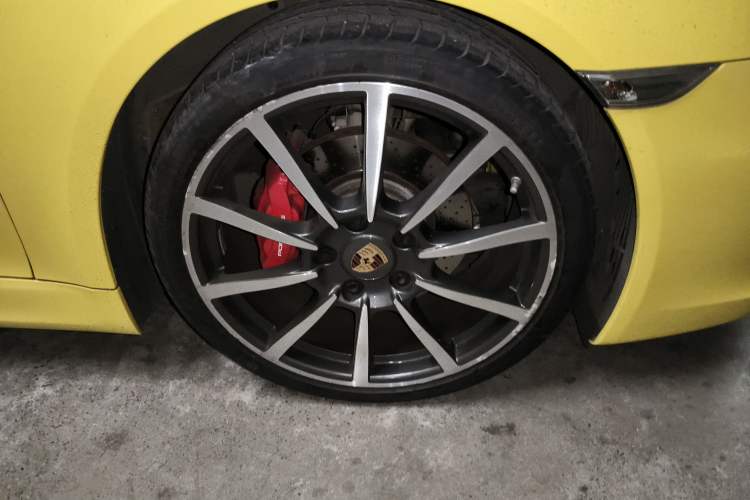 Used Porsche Cayman 2013 Cayman S 3.4L Right Front Wheel Hub