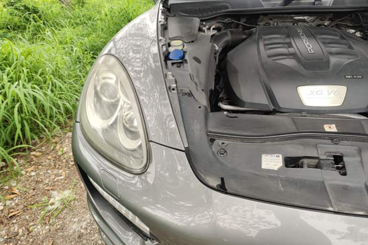 Used Porsche Cayman  Engine Bay Right
