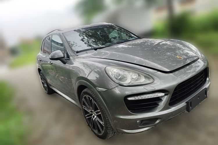 Used Porsche Cayman  Front Right 45 Deg