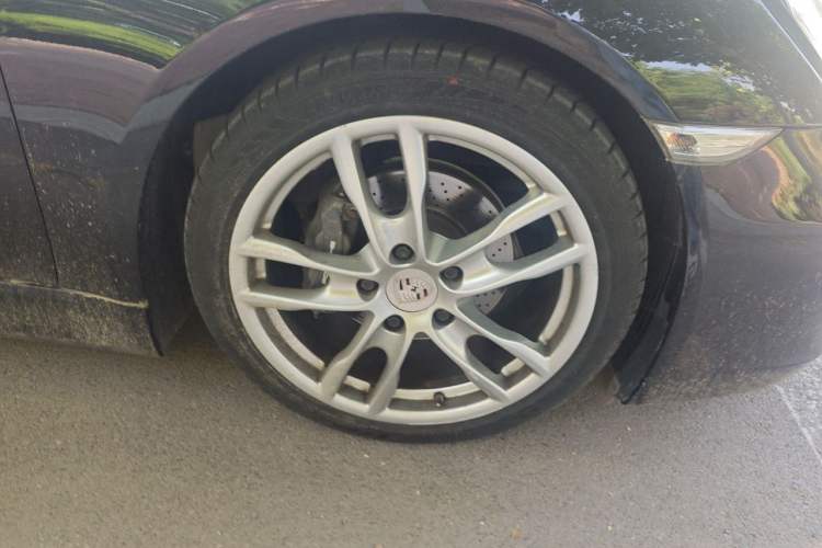 Used Porsche Cayman 2015 Cayman Style Edition 2.7L Right Front Wheel Hub