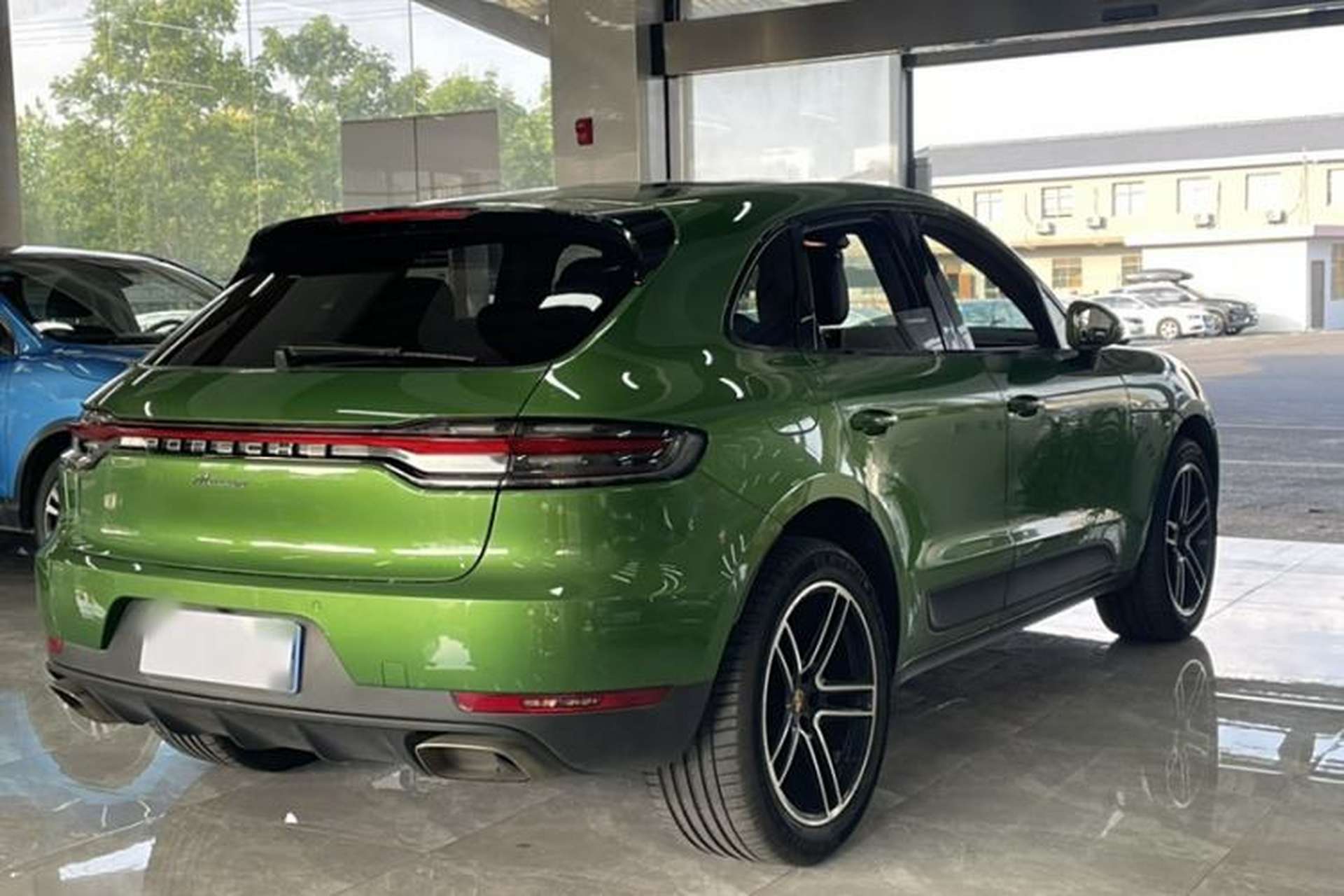 Used Porsche Macan 2018 Macan 2.0T Exterior 3