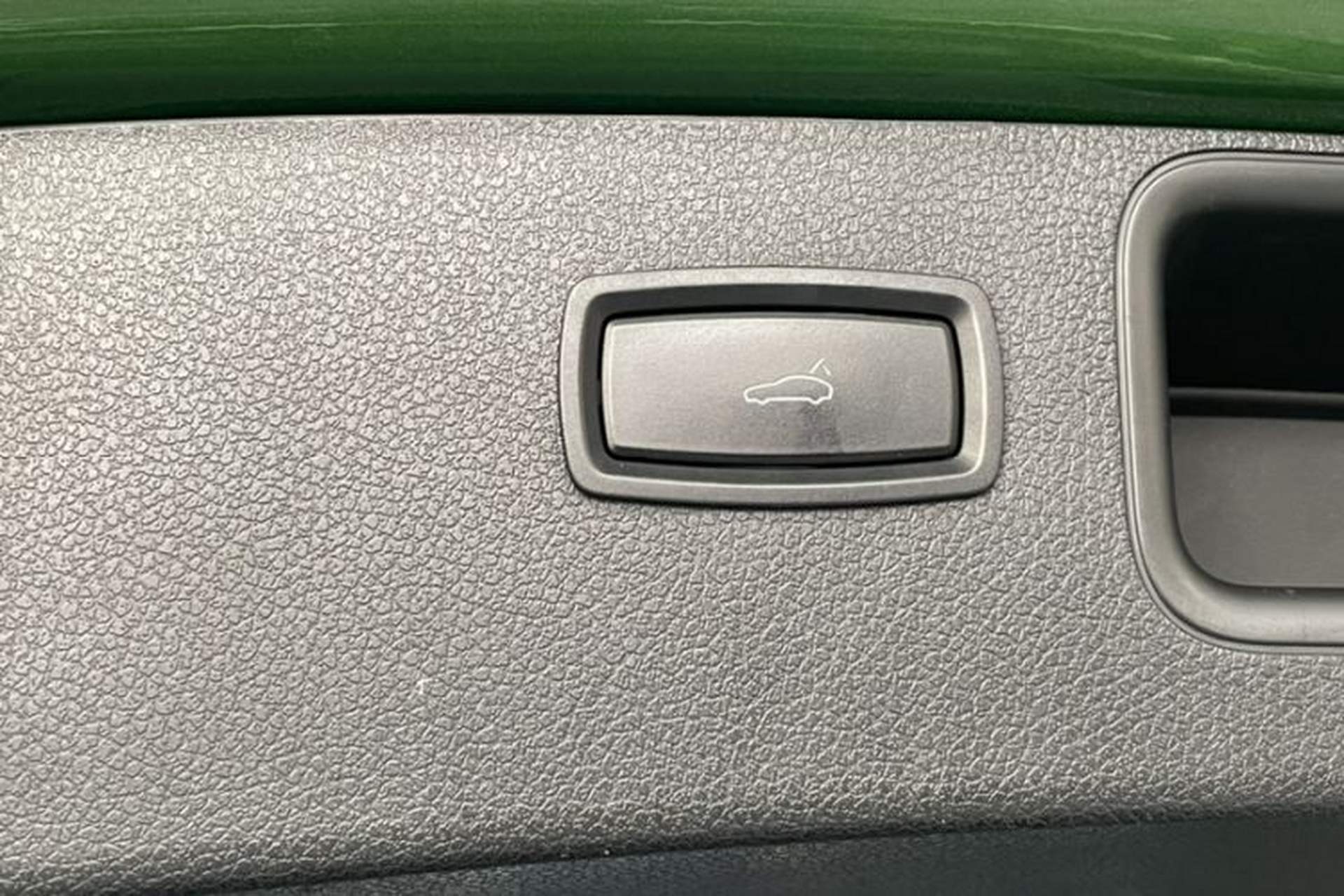 Used Porsche Macan 2018 Macan 2.0T Exterior 7