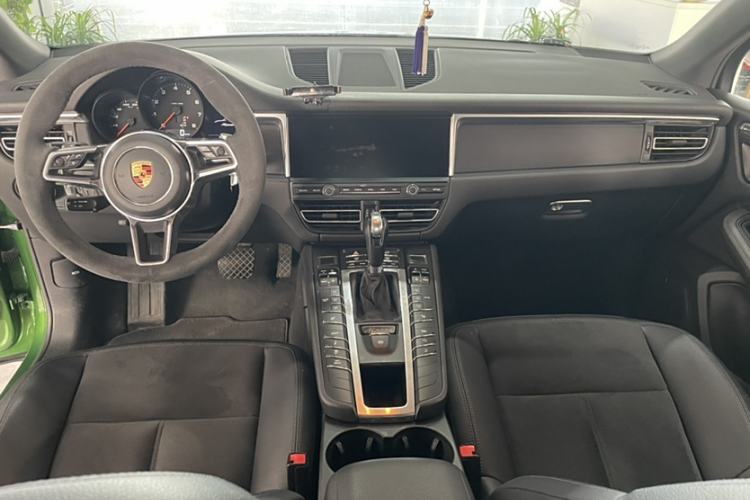Used Porsche Macan 2018 Macan 2.0T Interior 2
