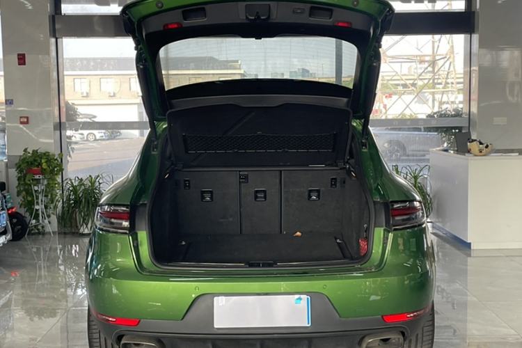 Used Porsche Macan 2018 Macan 2.0T Interior 9