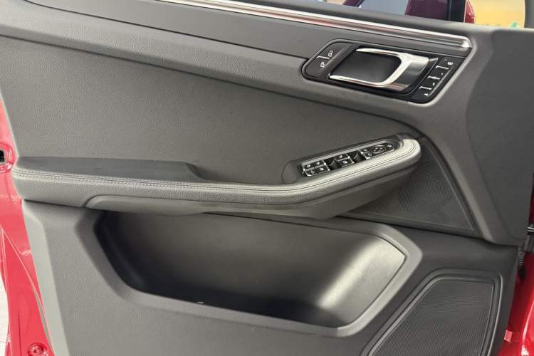 Used Porsche Macan 2020 Macan 2.0T Interior 6