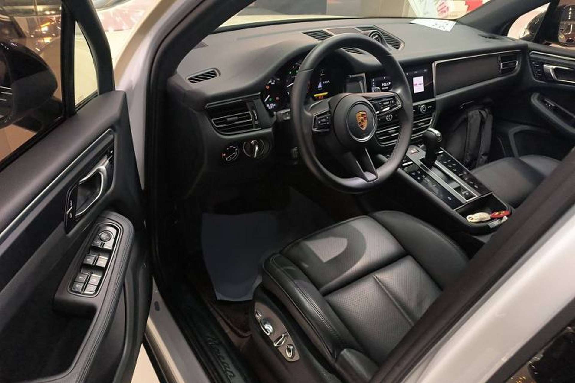 Used Porsche Macan 2022 Macan 2.0T Interior 3