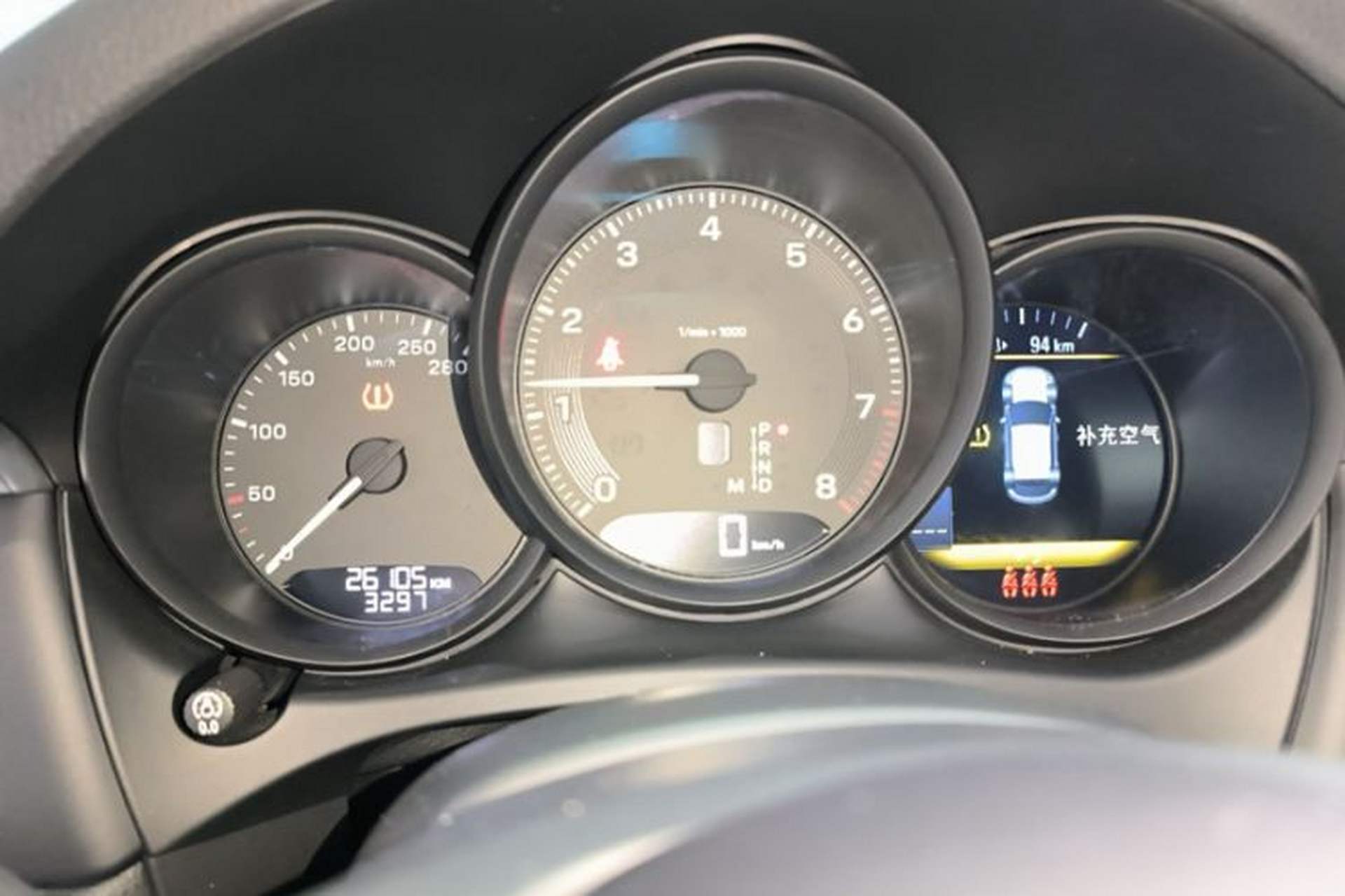 Used Porsche Macan 2022 Macan 2.0T Odometer Close Up