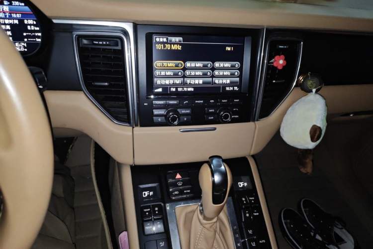 Used Porsche Macan 2014 Macan 2.0T Audio And AC Panel