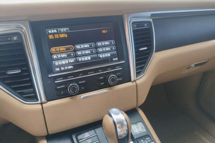 Used Porsche Macan 2014 Macan 2.0T Audio And AC Panel
