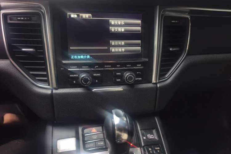 Used Porsche Macan 2014 Macan 2.0T Audio And AC Panel