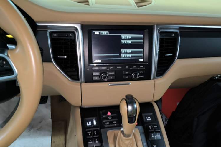 Used Porsche Macan 2014 Macan 2.0T Audio And AC Panel
