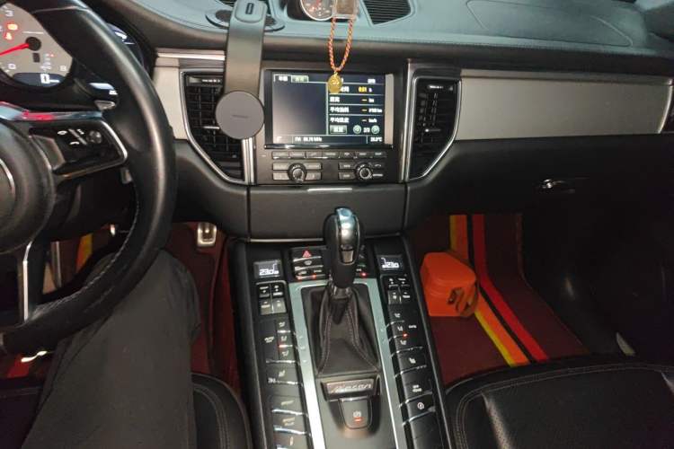 Used Porsche Macan  Audio And AC Panel