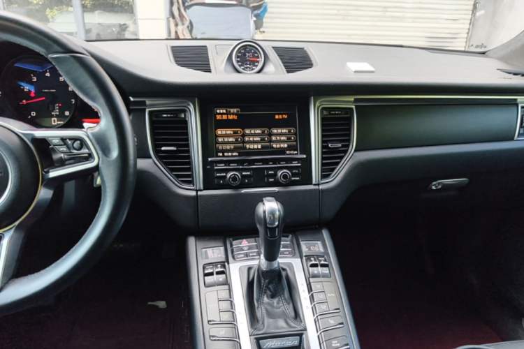 Used Porsche Macan 2014 Macan 2.0T Audio And AC Panel