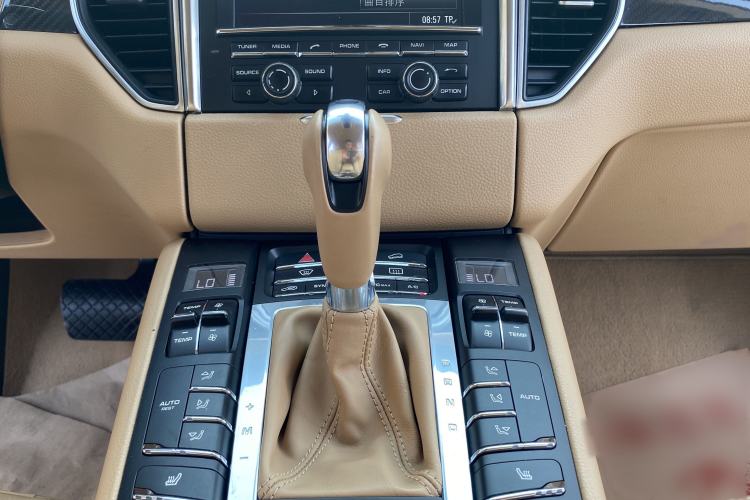 Used Porsche Macan 2014 Macan 2.0T Audio And AC Panel