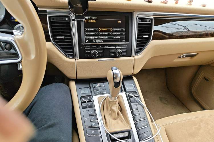 Used Porsche Macan 2014 Macan S 3.0T Audio And AC Panel
