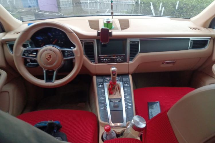Used Porsche Macan 2014 Macan 2.0T Center Console