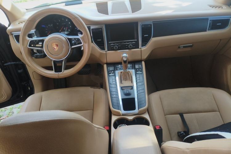 Used Porsche Macan 2014 Macan 2.0T Center Console