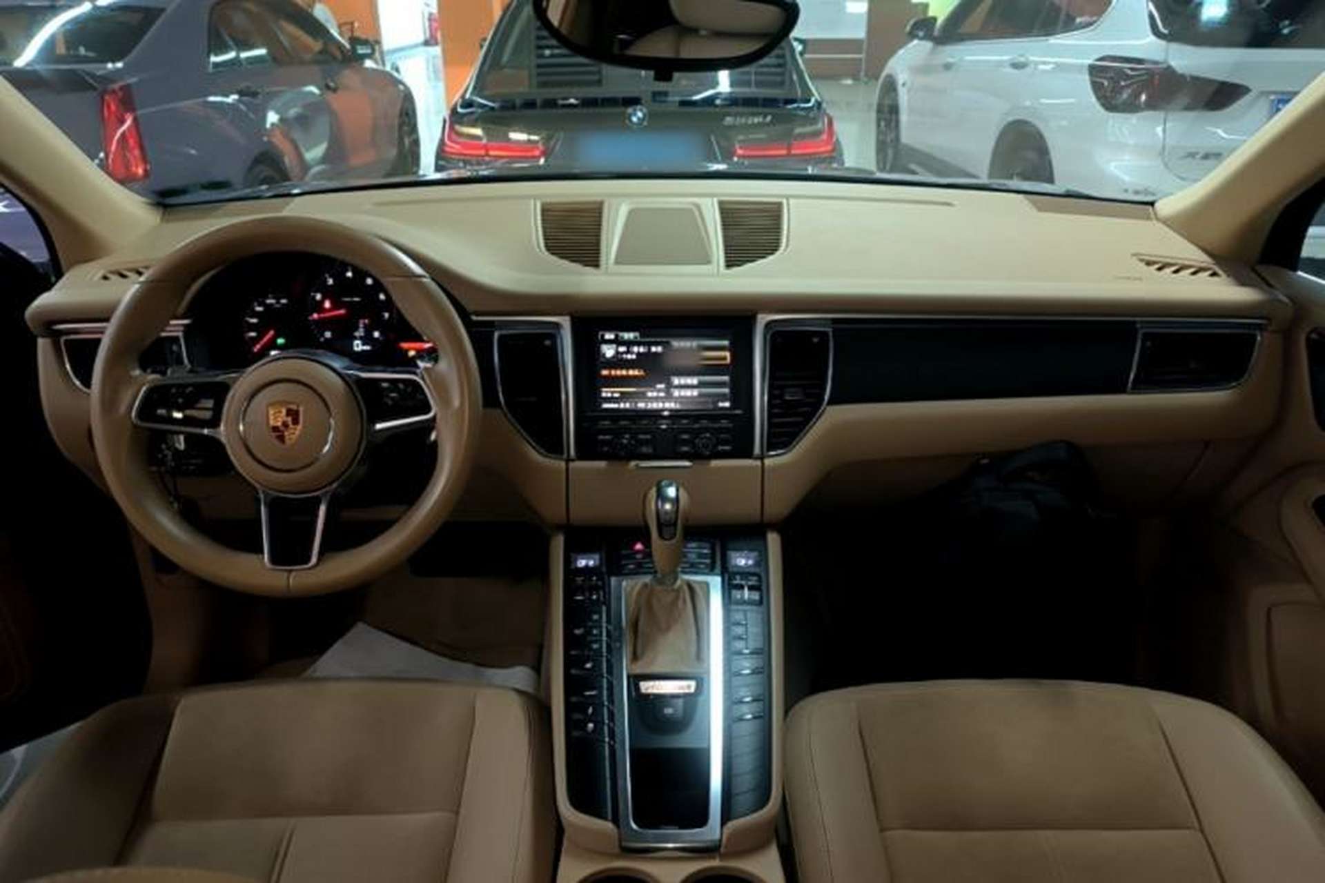 Used Porsche Macan 2014 Macan 2.0T Center Console
