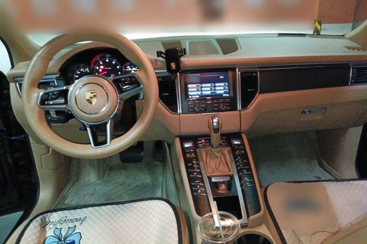 Used Porsche Macan 2014 Macan 2.0T Center Console