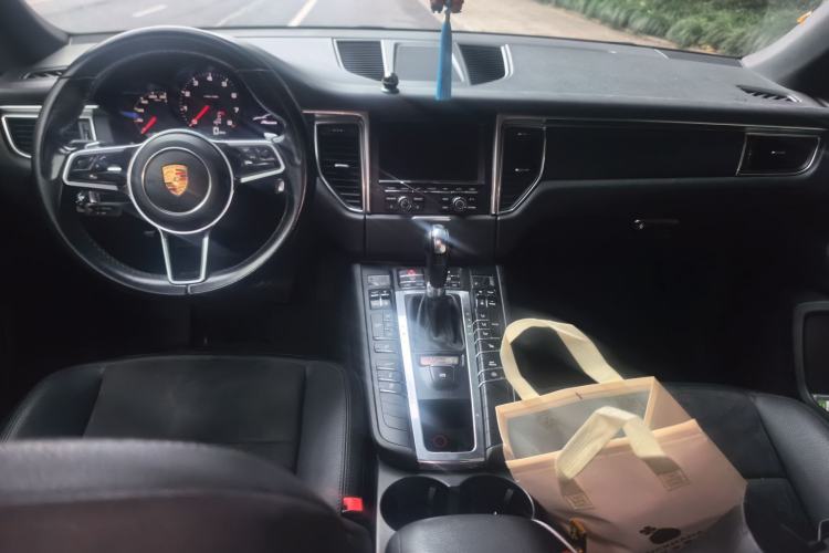 Used Porsche Macan 2014 Macan 2.0T Center Console
