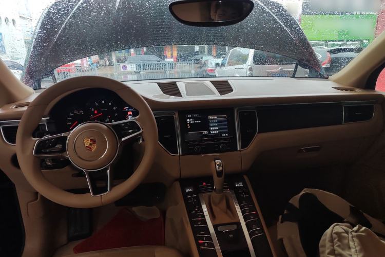 Used Porsche Macan 2014 Macan 2.0T Center Console