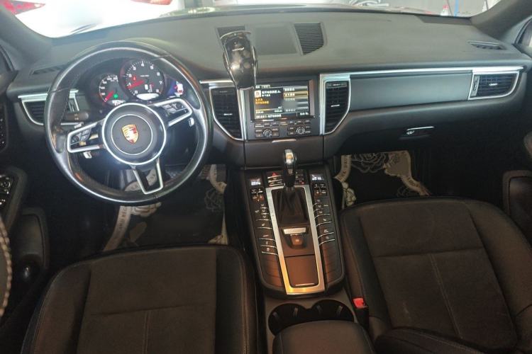 Used Porsche Macan 2014 Macan 2.0T Center Console