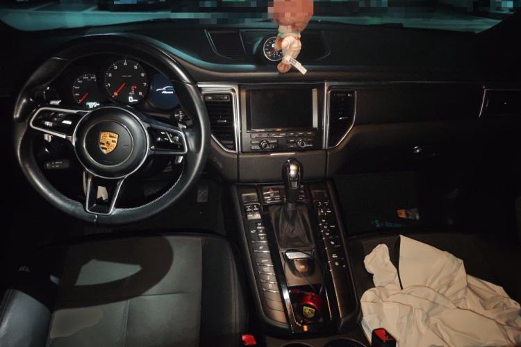 Used Porsche Macan 2014 Macan 2.0T Center Console