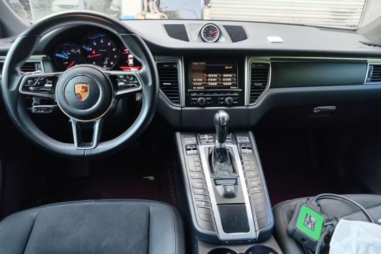 Used Porsche Macan 2014 Macan 2.0T Center Console