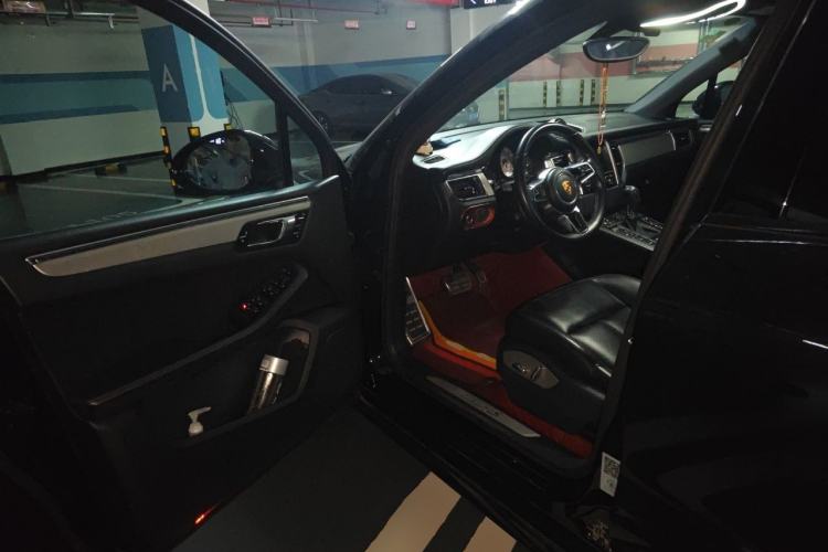 Used Porsche Macan  Driver Seat