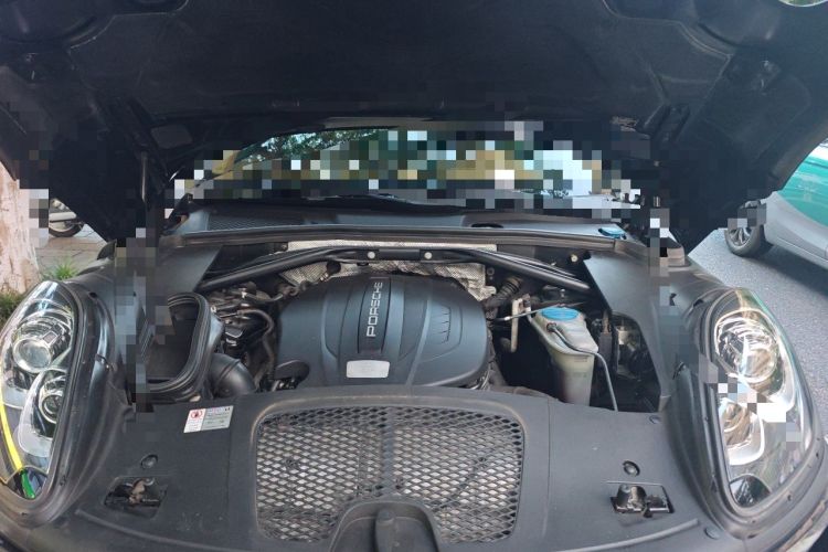 Used Porsche Macan 2014 Macan 2.0T Engine Bay