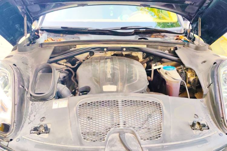 Used Porsche Macan 2014 Macan 2.0T Engine Bay