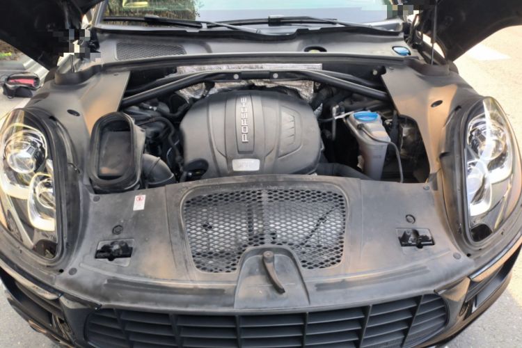 Used Porsche Macan 2014 Macan 2.0T Engine Bay