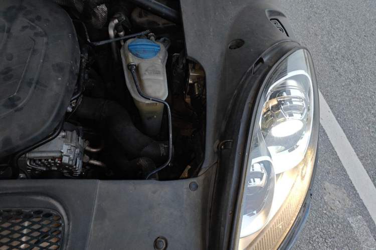 Used Porsche Macan 2014 Macan 2.0T Engine Bay Left