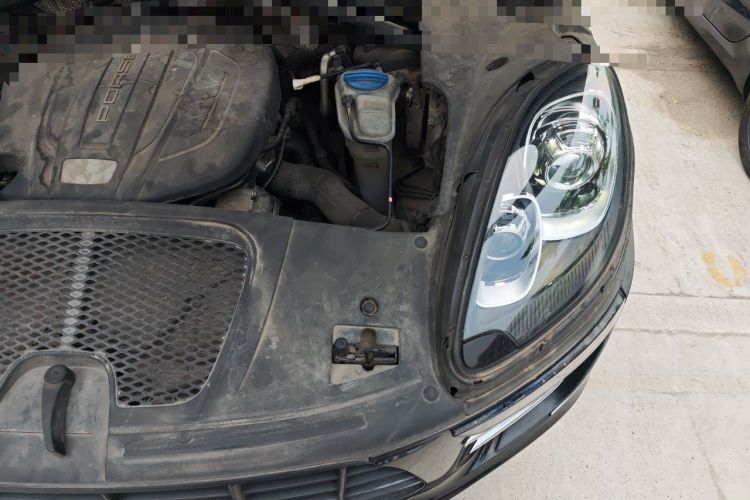 Used Porsche Macan 2014 Macan 2.0T Engine Bay Left