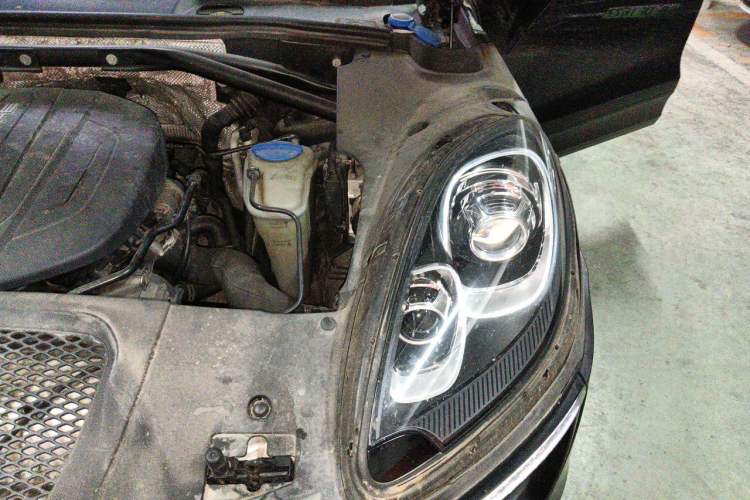 Used Porsche Macan 2014 Macan 2.0T Engine Bay Left