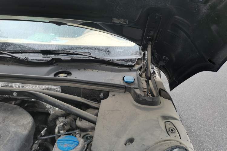 Used Porsche Macan 2014 Macan 2.0T Engine Bay Left