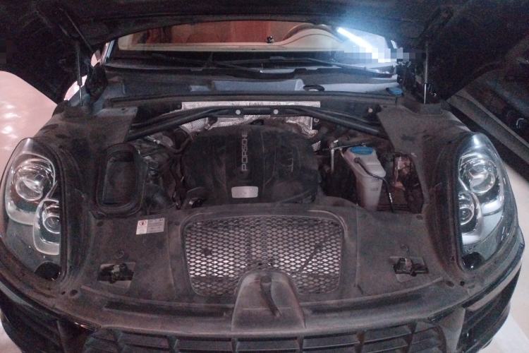 Used Porsche Macan 2014 Macan 2.0T Engine Bay