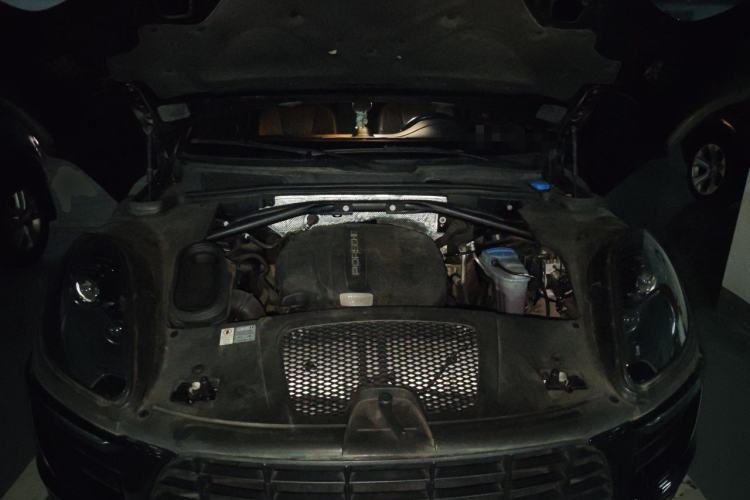 Used Porsche Macan 2014 Macan 2.0T Engine Bay