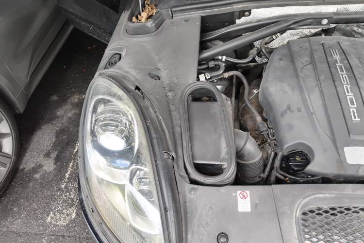 Used Porsche Macan 2014 Macan 2.0T Engine Bay Right