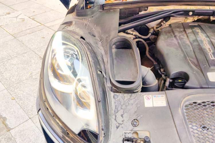 Used Porsche Macan 2014 Macan 2.0T Engine Bay Right