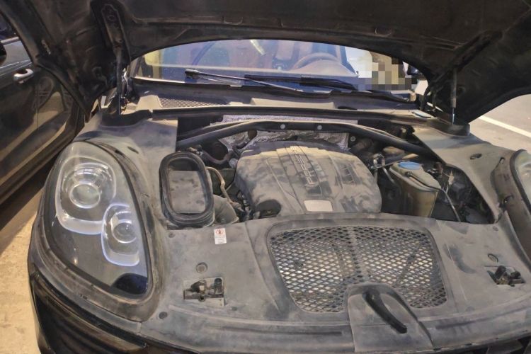 Used Porsche Macan 2014 Macan 2.0T Engine Bay Right