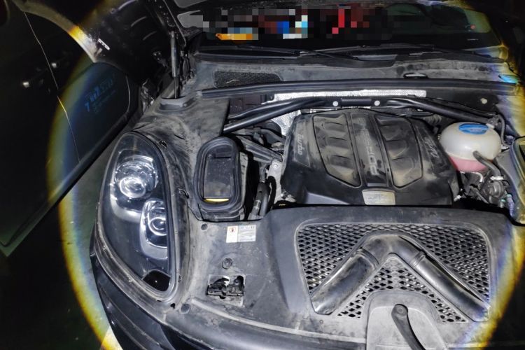 Used Porsche Macan 2014 Macan Turbo 3.6T Engine Bay Right